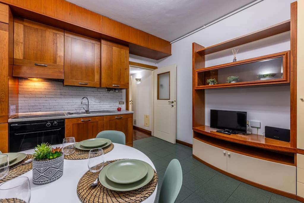 Close To Duomo Lovely City Center Flat Apartment Milan Exterior photo